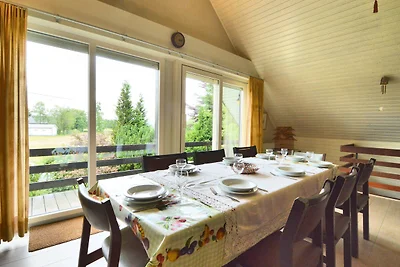 Vrijstaande, rustig gelegen woning met ruime...