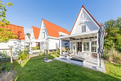 Luxuriöse, stattliche Villa in einem Ferienpa...