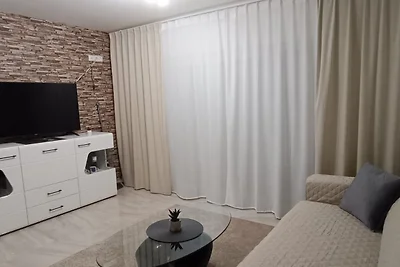 Studio Apartment with Balcony and Sea View 4a