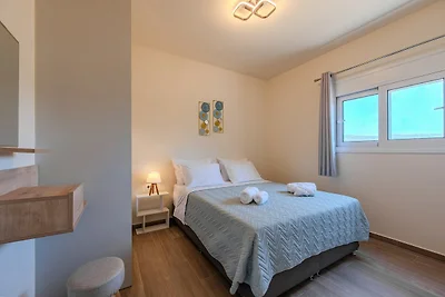 Villa mit 4 Schlafzimmern in Gerani