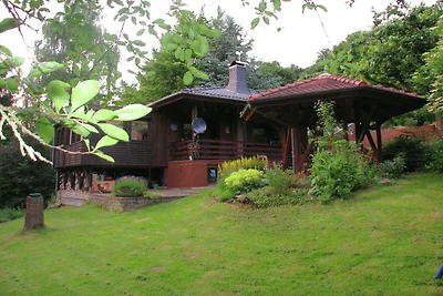 Vakantiehuis in Eichenborn met tuin