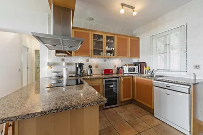 1100 - BEACH FRONT VILLA