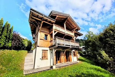 Chalet in der Nähe des Sees und der Skipisten...