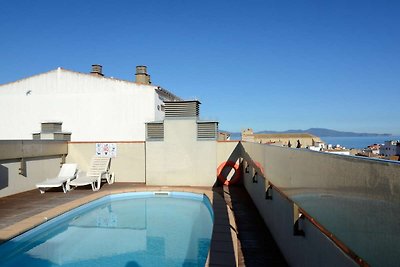 Wohnung in LEscala mit Swimmingpool