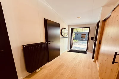 Gemütliche Waldhütte mit Veranda