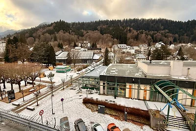 Rustikales Plätzchen am Flussuferweg