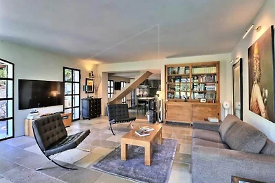 Haus in Ventabren mit Pool und Garten