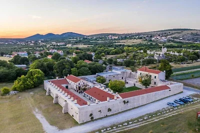 Historic Han Hideaway Deluxe Suite