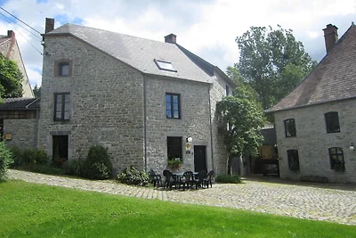 Casa vacanze a Treignes con giardino