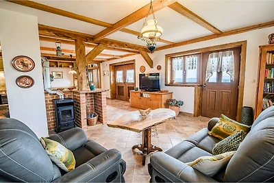 Hidden Authentic Haven Apartments - Two Bedro...