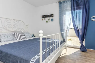 Villa Eva || Vir