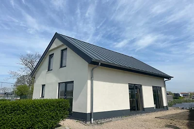 Villa with 5 bedrooms and 2 bathrooms