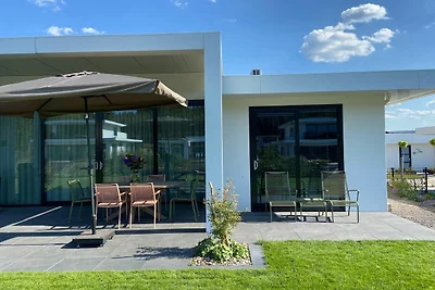 Villa moderna vicino al campo da golf a...
