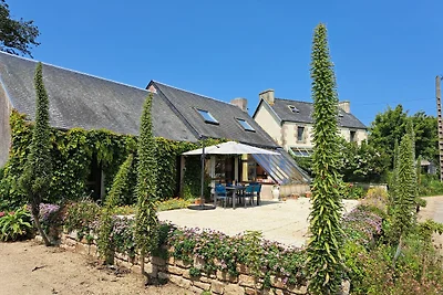Helles Ferienhaus in ruhiger Lage, nahe Küste...