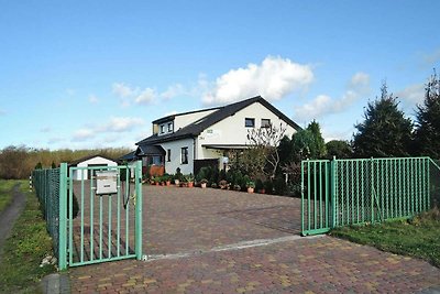 Wohnung in Borzyslawiec mit einem Garten