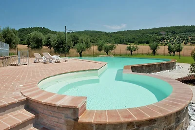 Splendida villa a Monte del Lago con vista su...