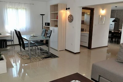 Villa en Povlja con piscina