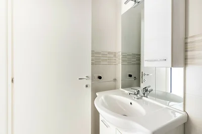 Vista mare e castello, piscina e posto auto