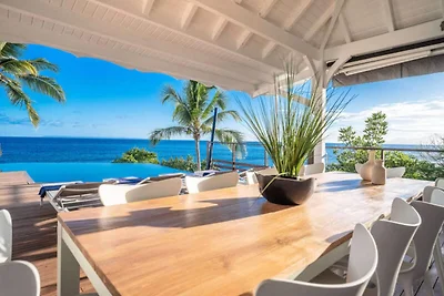 Villa in Saint-François mit Infinity-Pool