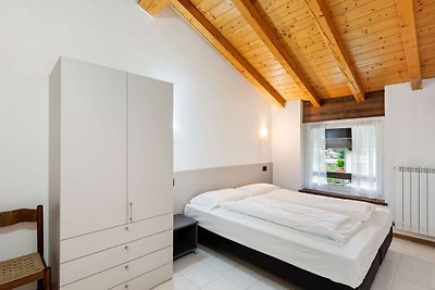 Apartment in Pieve di Ledro 200 meters from t...