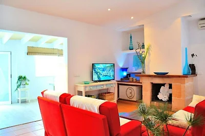 Villa in Muro met zwembad en jacuzzi