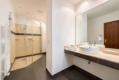 Sunday Hotel des Nordens Pool-Suite