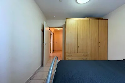 Moderne Unterkunft mit Balkon und Meerblick