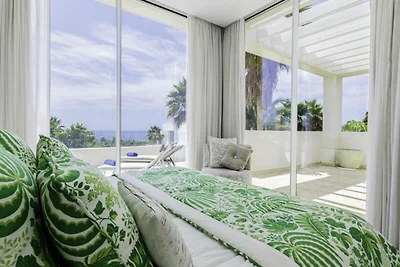 Villa in Marbella met uitzicht op zee en...