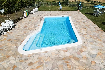 Casale con piscina