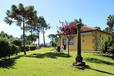 Grazioso cottage a Santa Comba con piscina