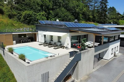 Villa in Tirol mit Pool