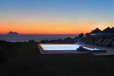 Villa Komos aan het strand
