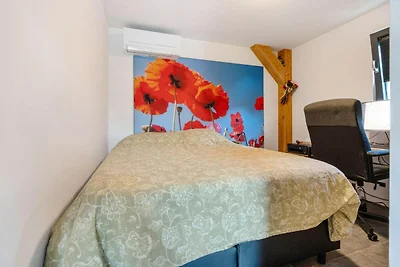 Luxury thatched holiday home for up to 6...