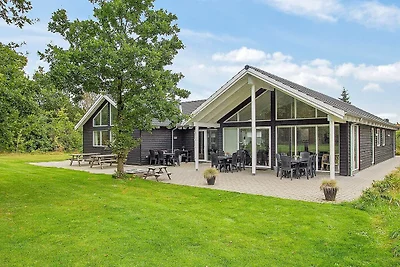 18 Personen Ferienhaus in Henne