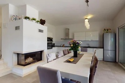 Adriatic Pearl - FourBedroom Villa with heate...