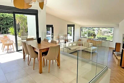 Häuser & Villen für 10 Personen