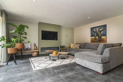 Villa in Rijs with Swimming Pool