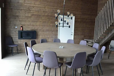 12 persone case ad IDRE-By Traum