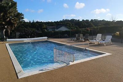 Apartment in Pont-l'Abbé mit Zugang zum Pool