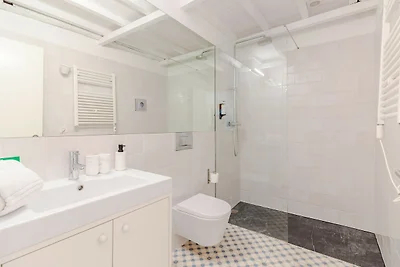 Central Porto with comfort & convenience