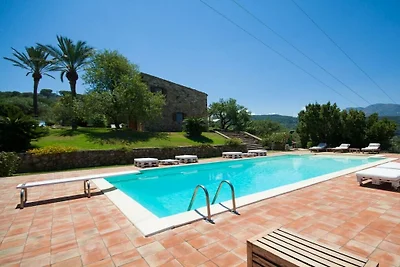 Villa a Palermo con Piscina