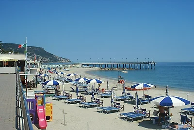Appartamento a Pietra Ligure con garage