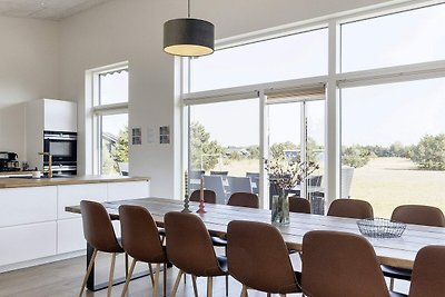 10 Personen Ferienhaus in Væggerløse-By Traum