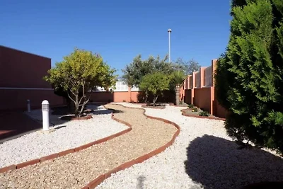 Appartamento al piano terra con terrazza...