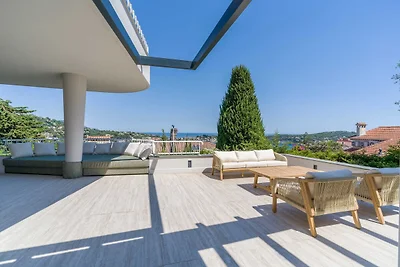 Uitzonderlijk appartement met terras en uitzi...
