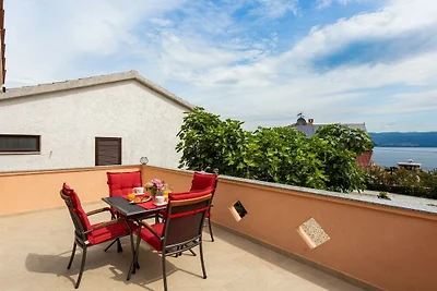 Ferienhaus in Vrbnik mit Schwimmbecken
