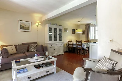 Moderna casa vacanze con piscina