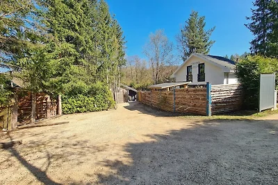 Chalet mit Whirlpool in Durbuy