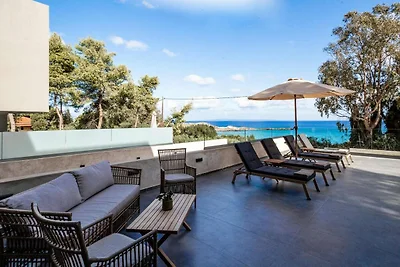 Villa sul mare con vista a Vasilikos