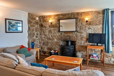 Sea-view cottage in Sennen, No Deposit